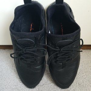 Black Nike Women's Air Huaraches